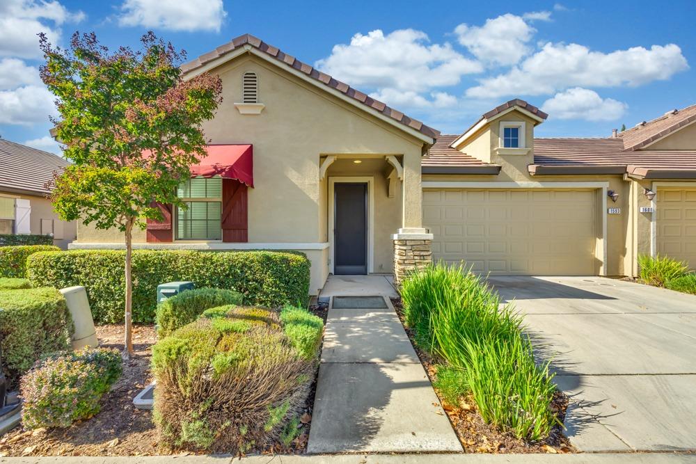 Photo of 1593 Marseille Ln in Roseville, CA