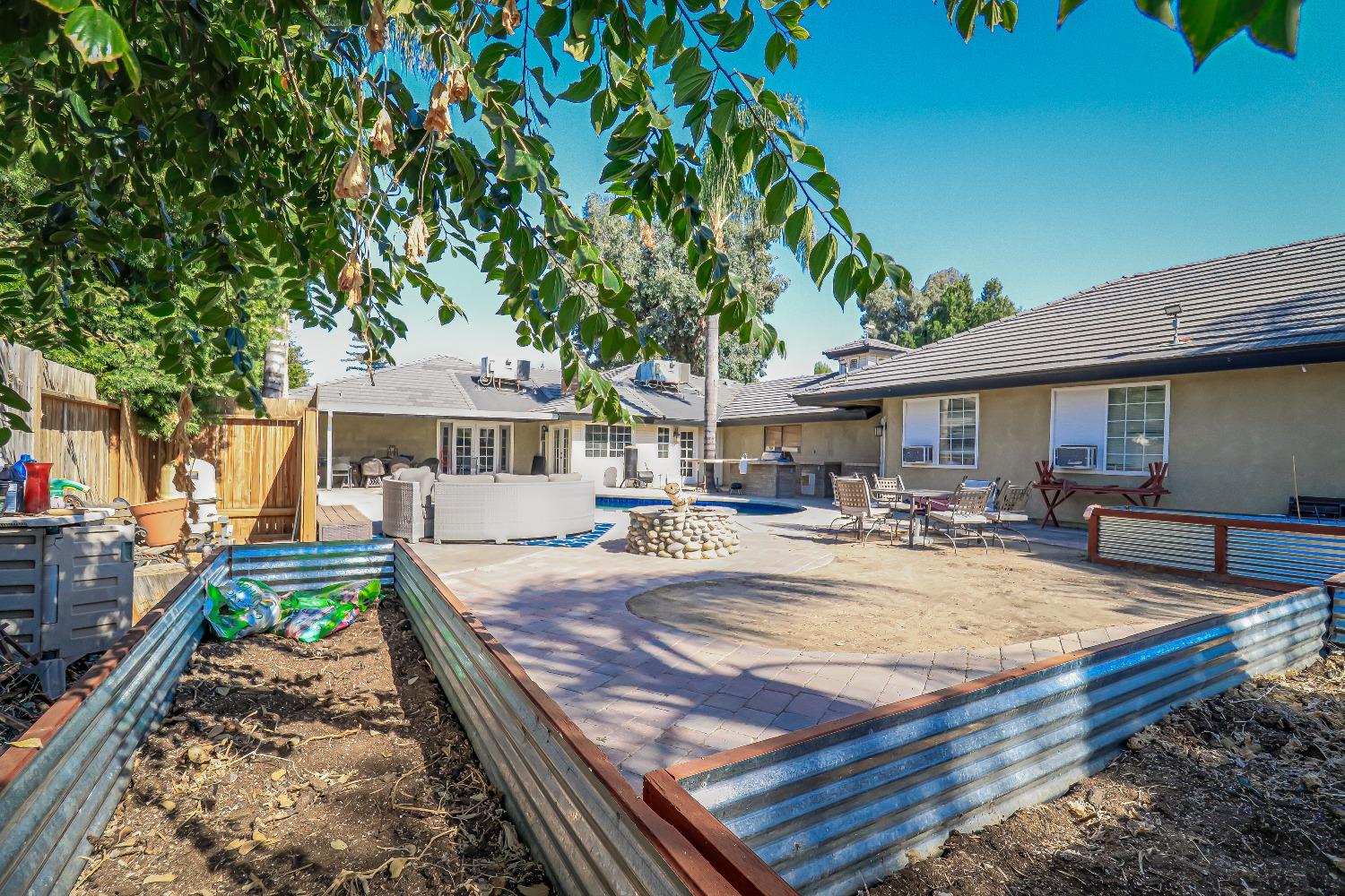 Noah Avenue, Bakersfield, California image 35