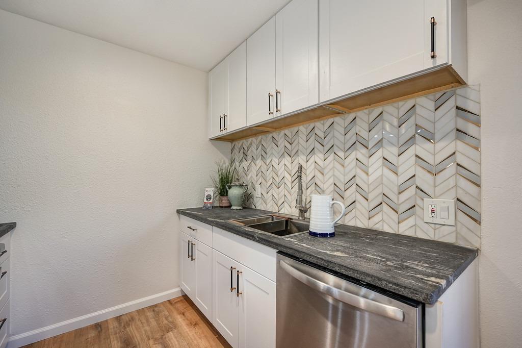 Detail Gallery Image 9 of 41 For 6351 Eldon Ave, Loomis,  CA 95650 - 3 Beds | 2 Baths