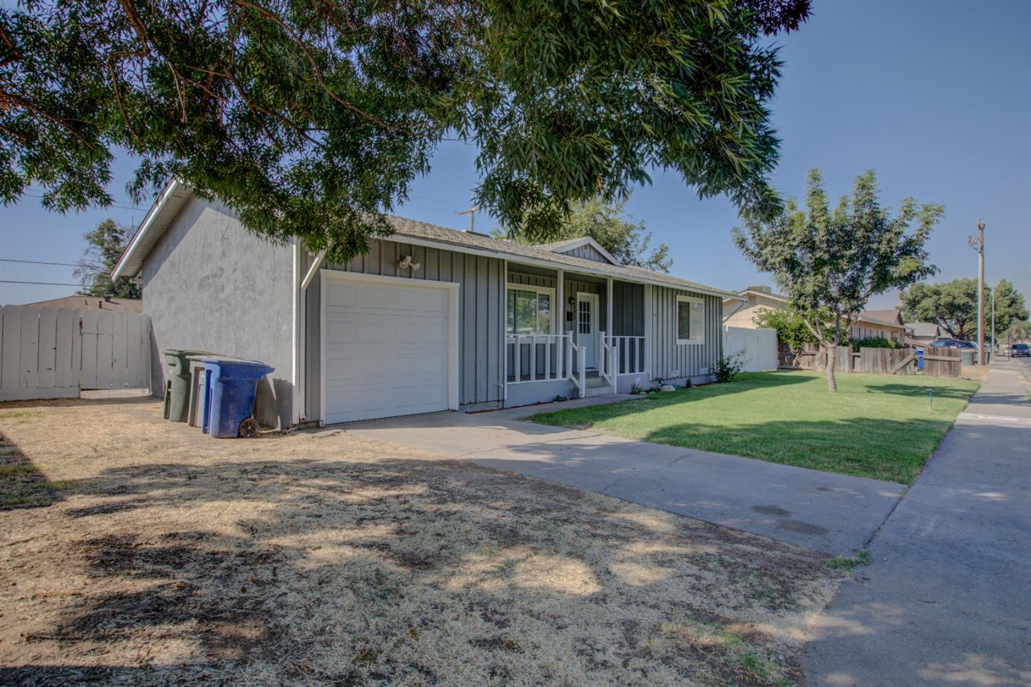 Detail Gallery Image 1 of 37 For 595 Brimmer Rd, Merced,  CA 95341 - 3 Beds | 1 Baths
