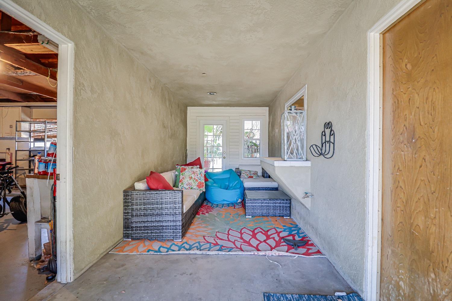 Noah Avenue, Bakersfield, California image 37