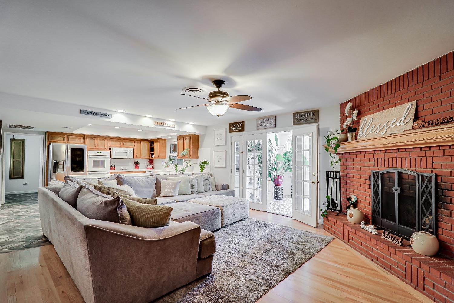 Noah Avenue, Bakersfield, California image 9