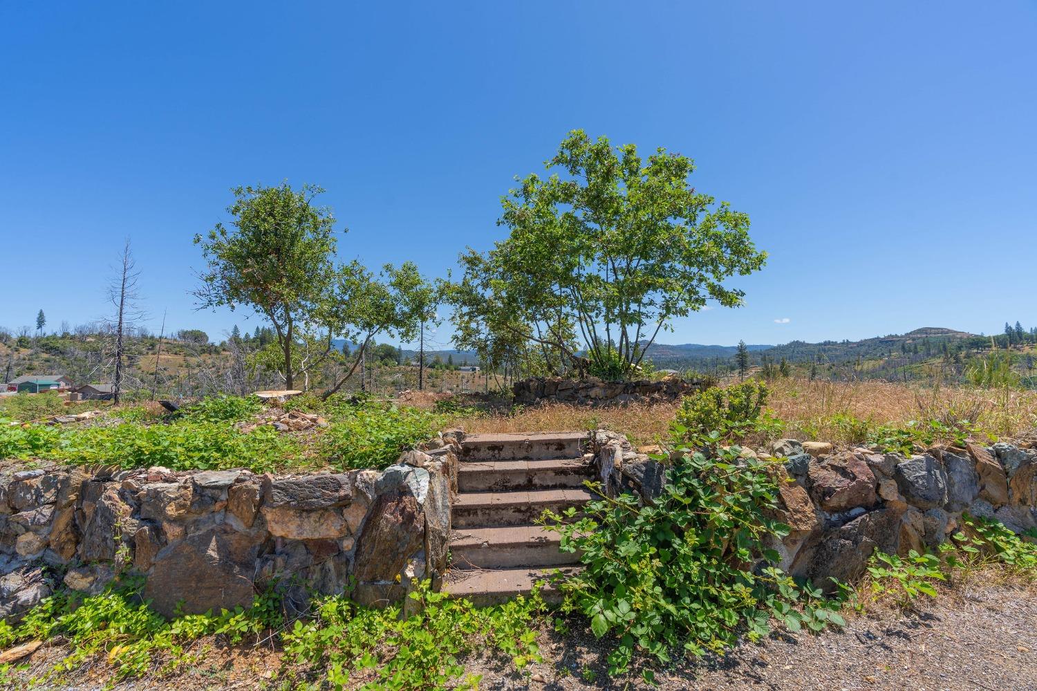 6914 W Old Emigrant Trail, Mountain Ranch, CA 95246