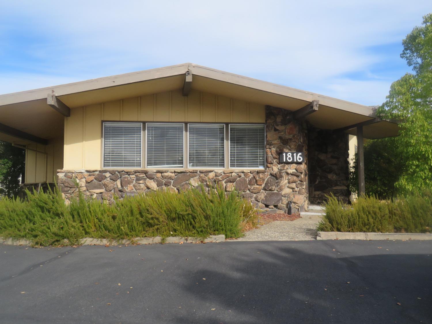 Photo of 1816 Professional Dr in Sacramento, CA