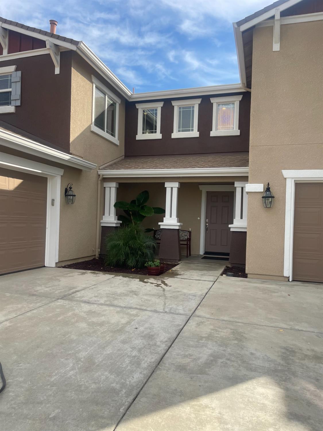Photo of 1560 Maryclair Dr in Olivehurst, CA