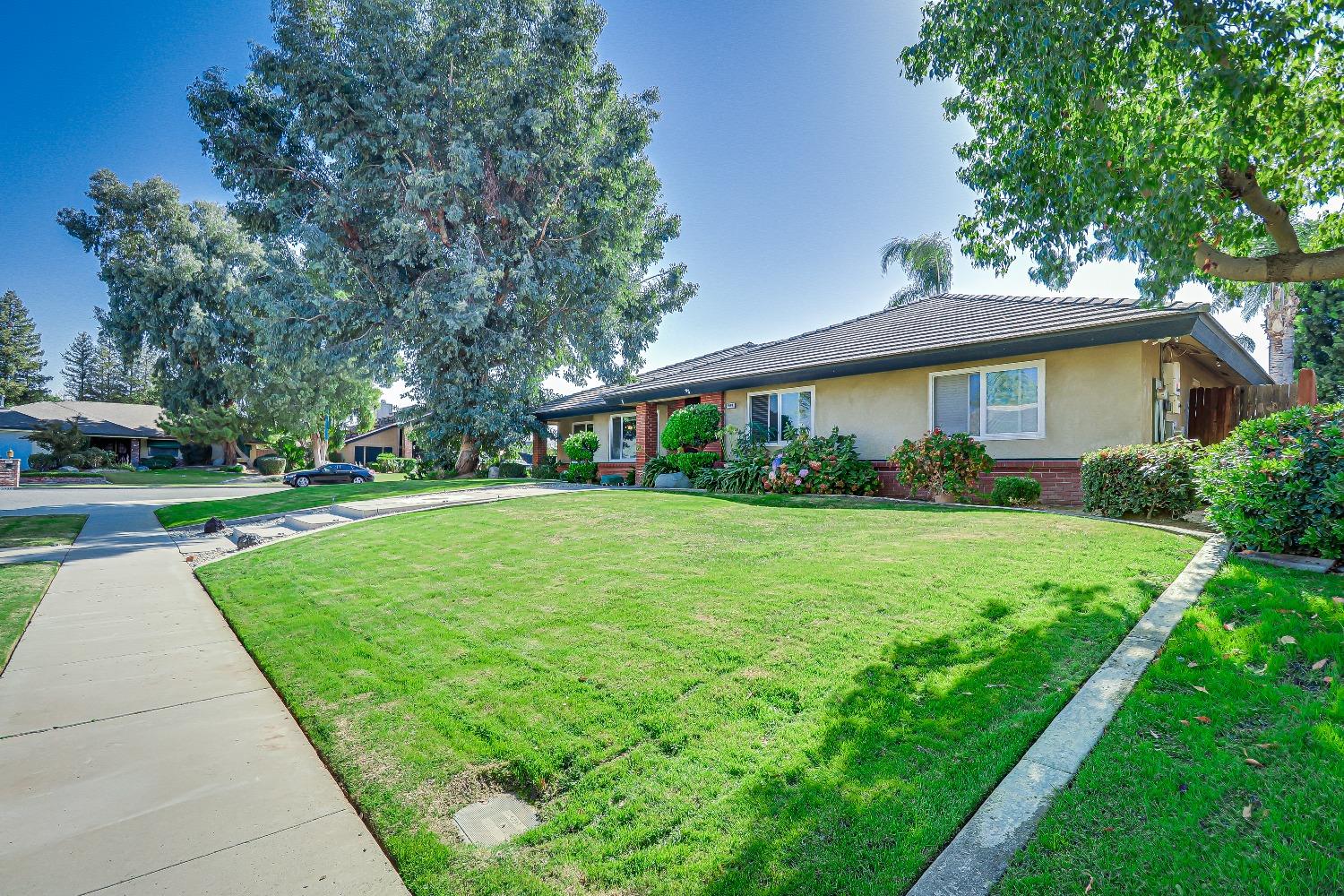 Noah Avenue, Bakersfield, California image 4