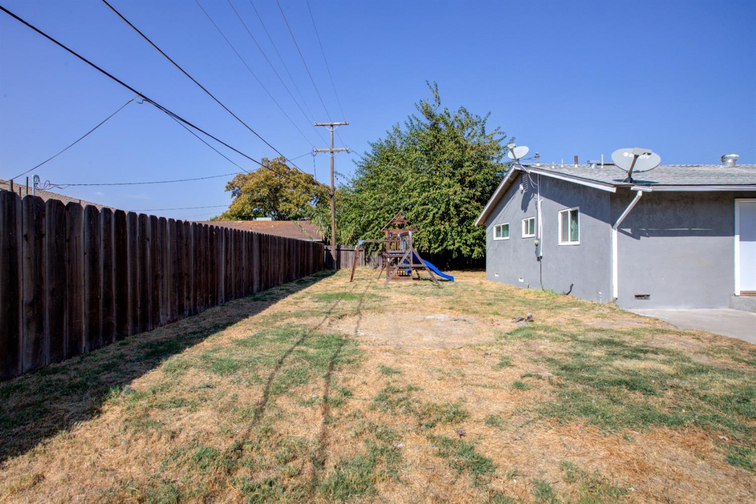 Detail Gallery Image 5 of 37 For 595 Brimmer Rd, Merced,  CA 95341 - 3 Beds | 1 Baths