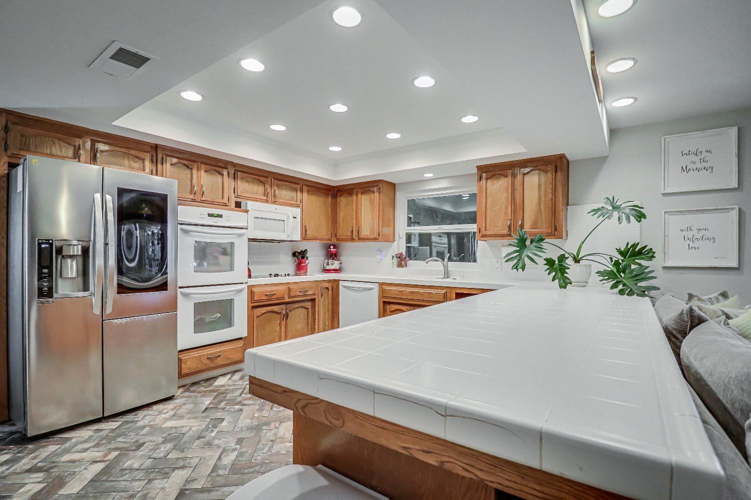 Noah Avenue, Bakersfield, California image 12