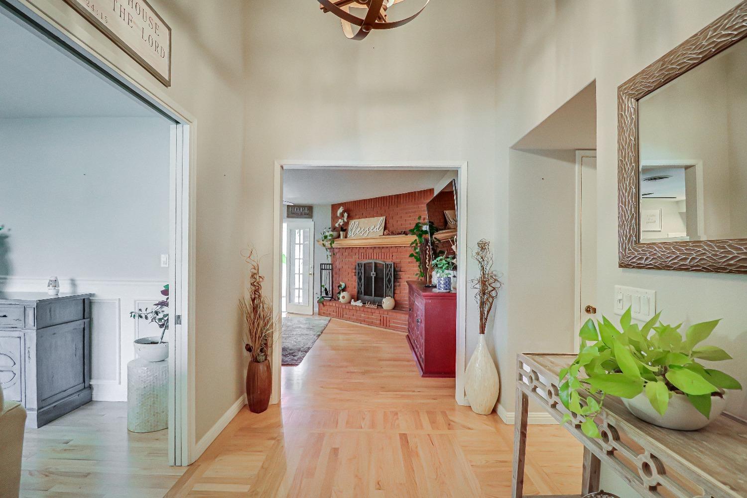 Noah Avenue, Bakersfield, California image 6
