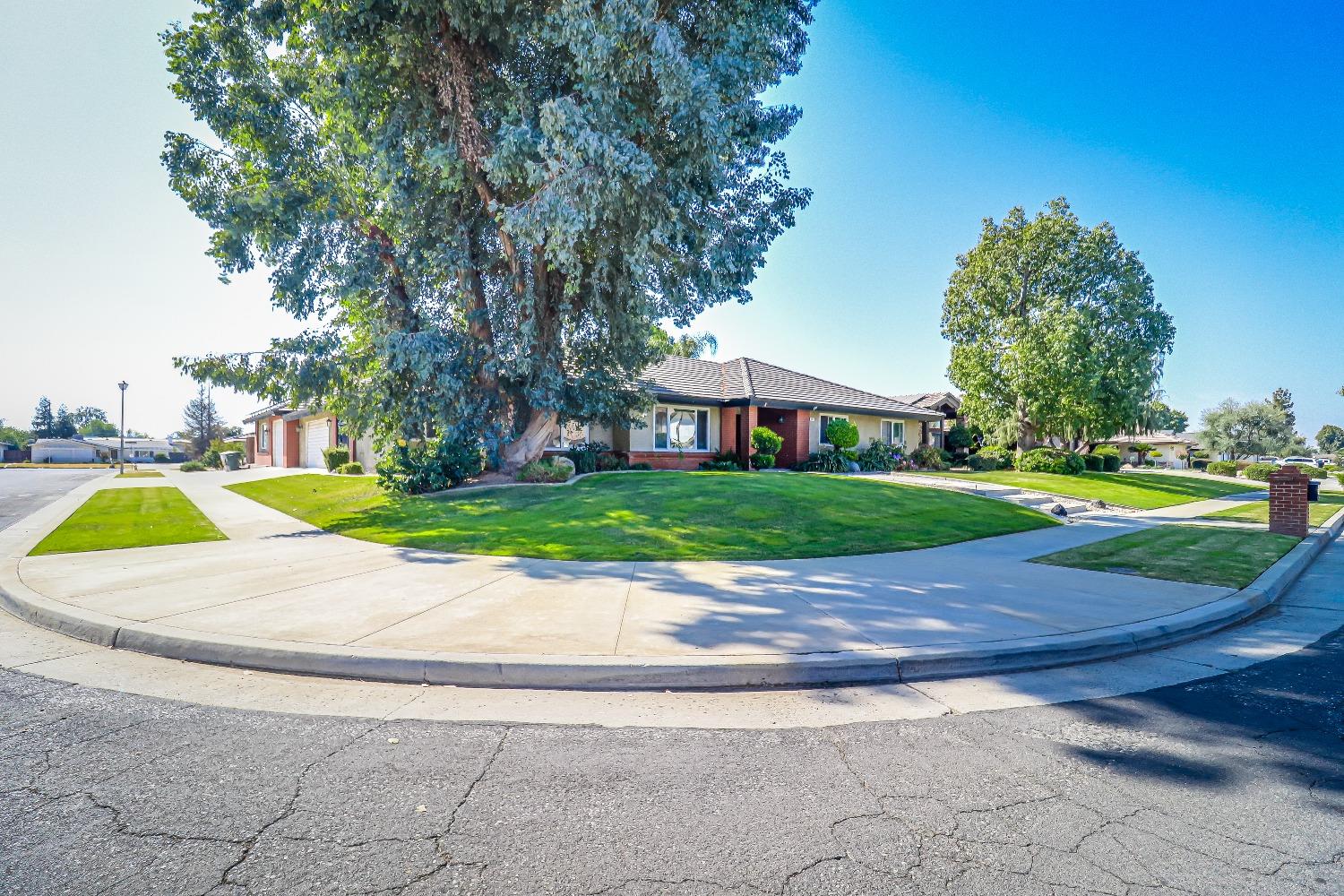 Noah Avenue, Bakersfield, California image 3