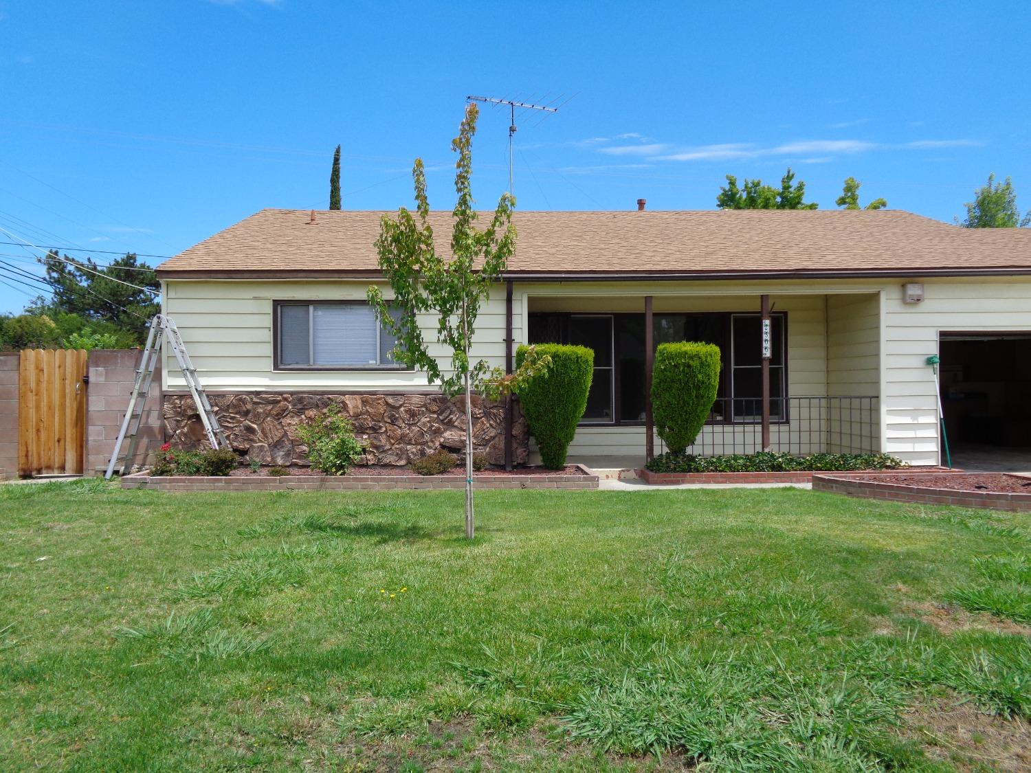 Photo of 2306 Morse Ave in Sacramento, CA