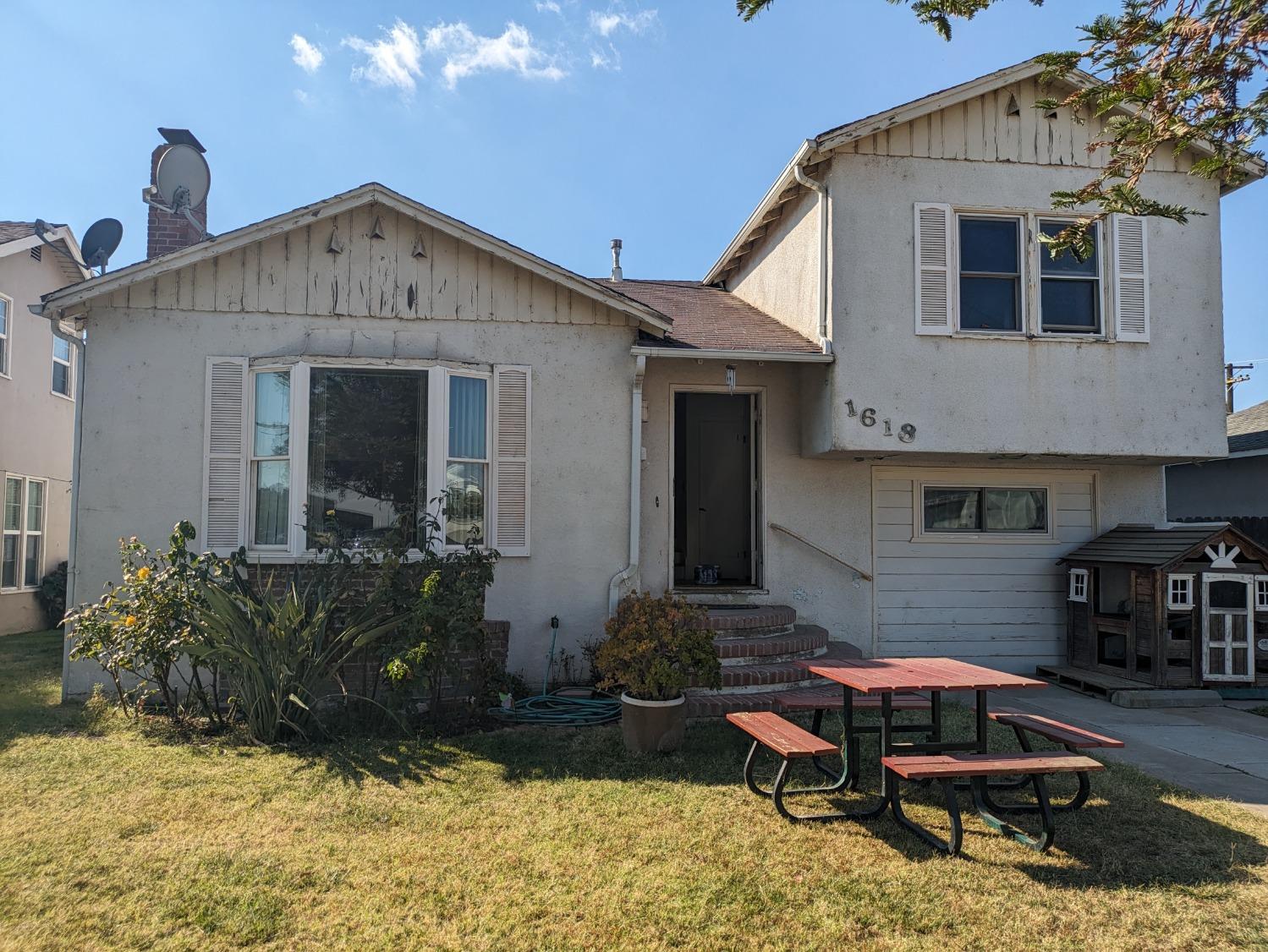 Mabel Avenue, Dos Palos, California image 1