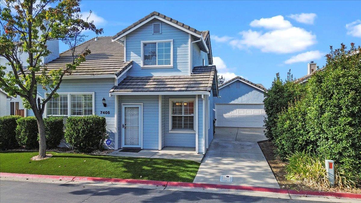 Photo of 7405 High Point Ln in Sacramento, CA