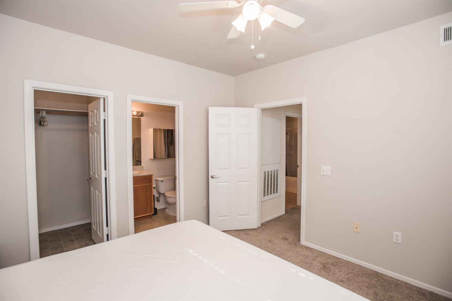 Photo #26: 223103885 Listing: Photo #26