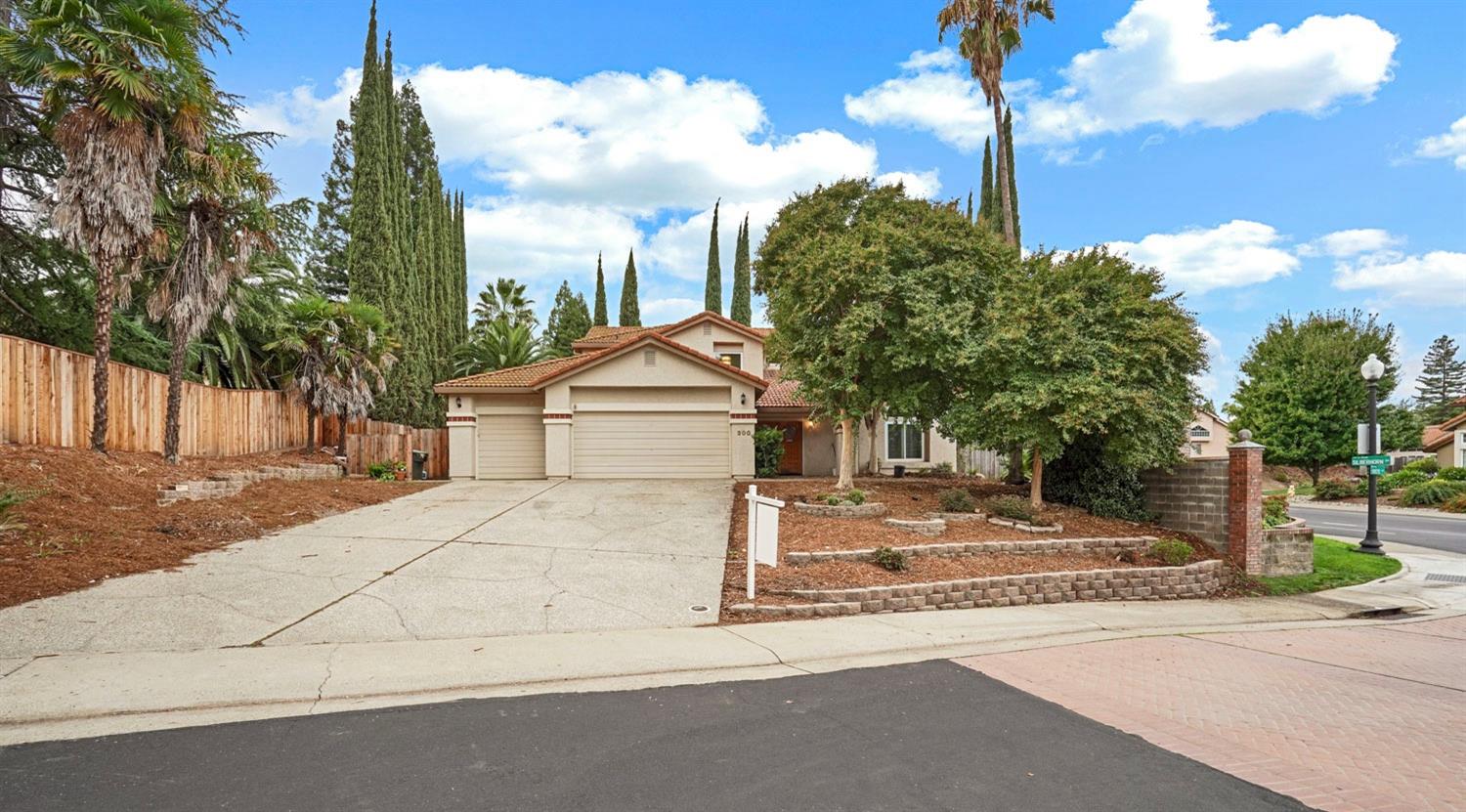 Photo of 300 Fayette Wy in Folsom, CA