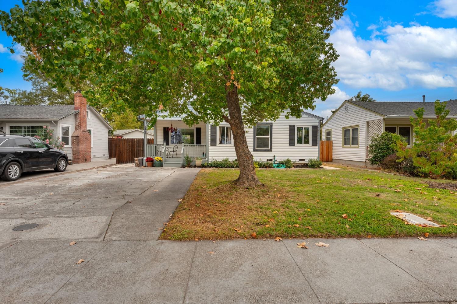 Photo of 3433 52nd St in Sacramento, CA