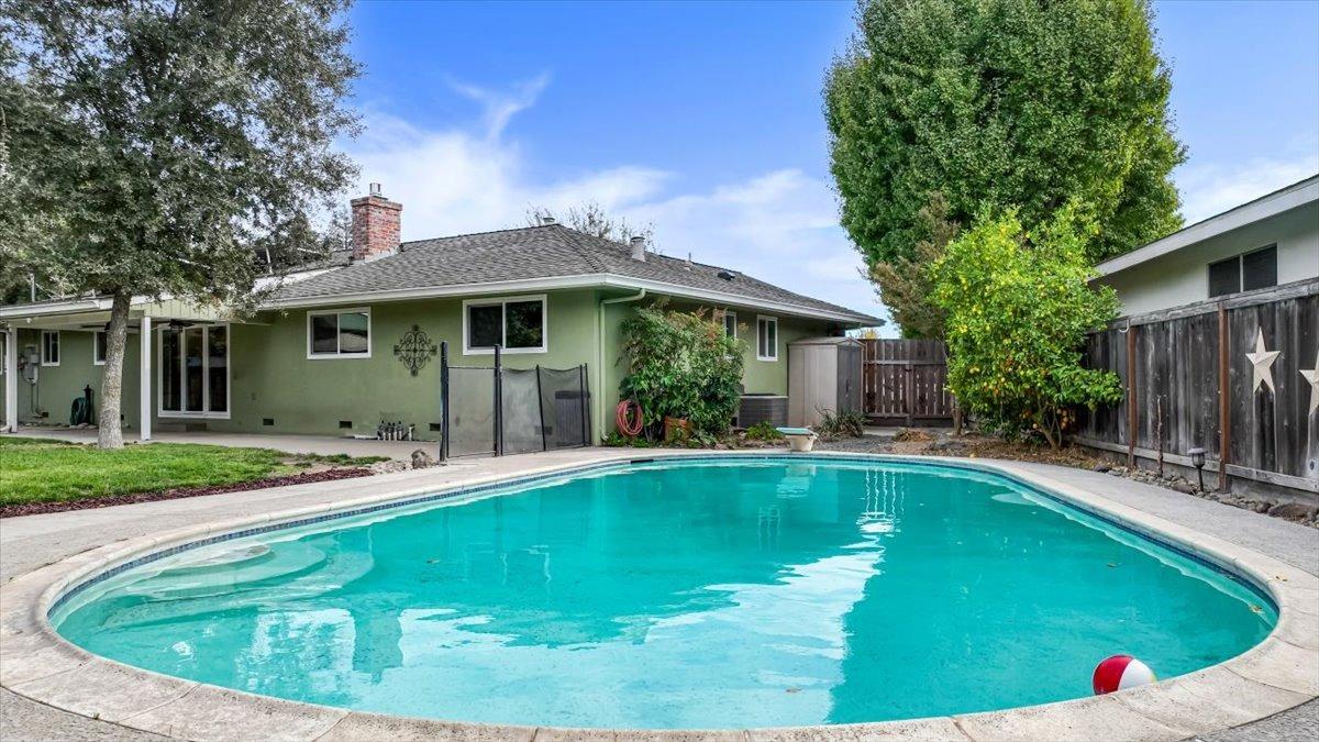 E Van Court, Ripon, California image 37