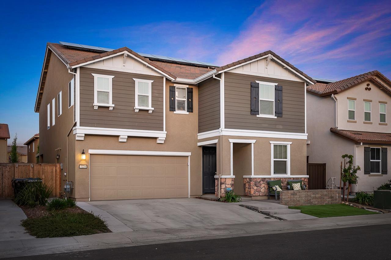 Photo of 7224 Encore Wy in Roseville, CA