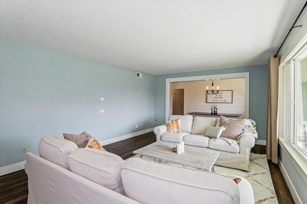 E Van Court, Ripon, California image 9