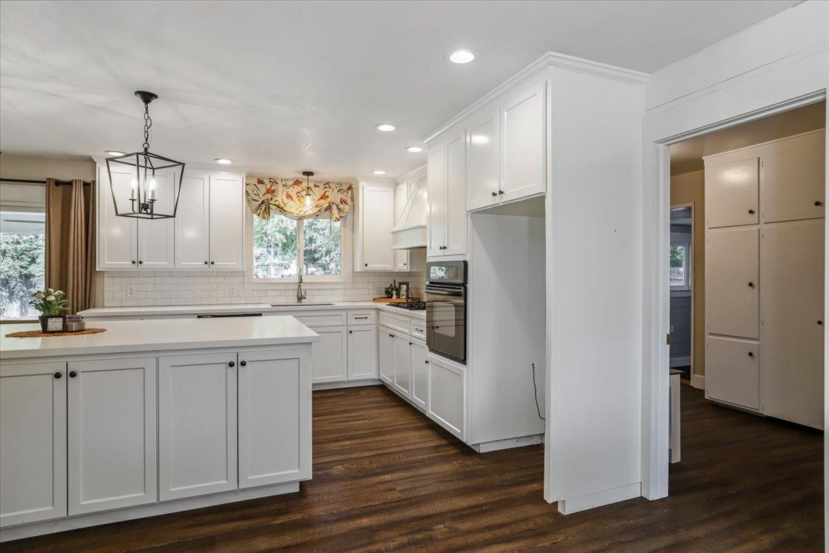 E Van Court, Ripon, California image 18