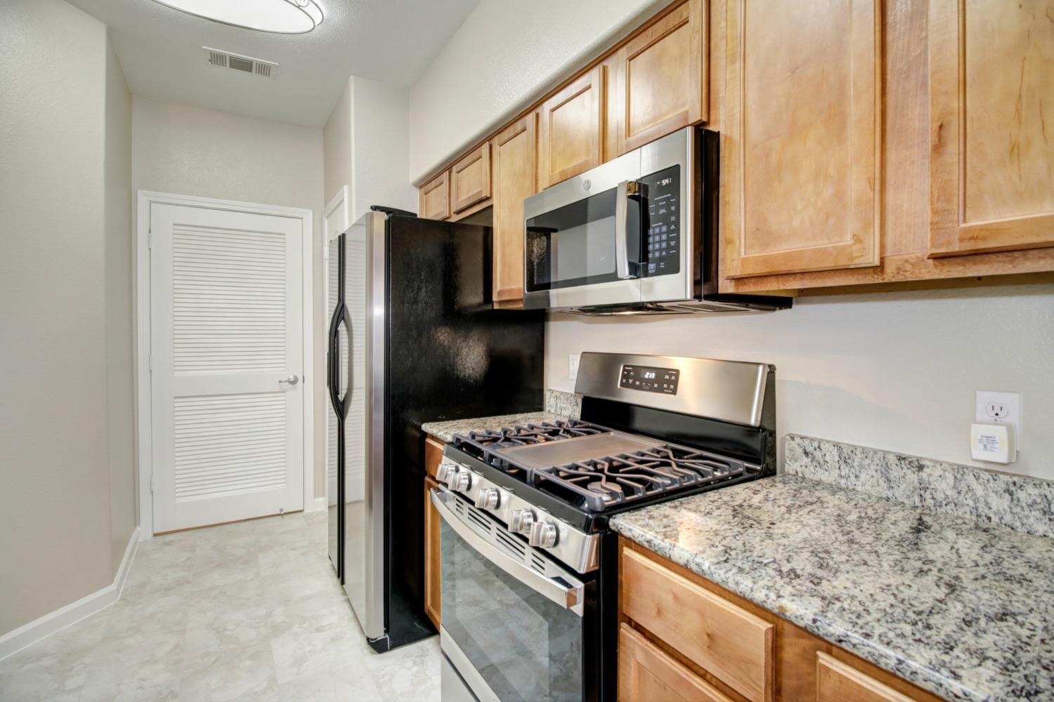 Photo #12: 223103677 Listing 