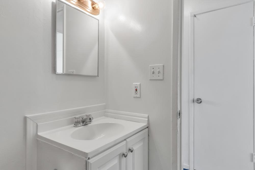Photo #19: 223104099 Listing: Photo #19