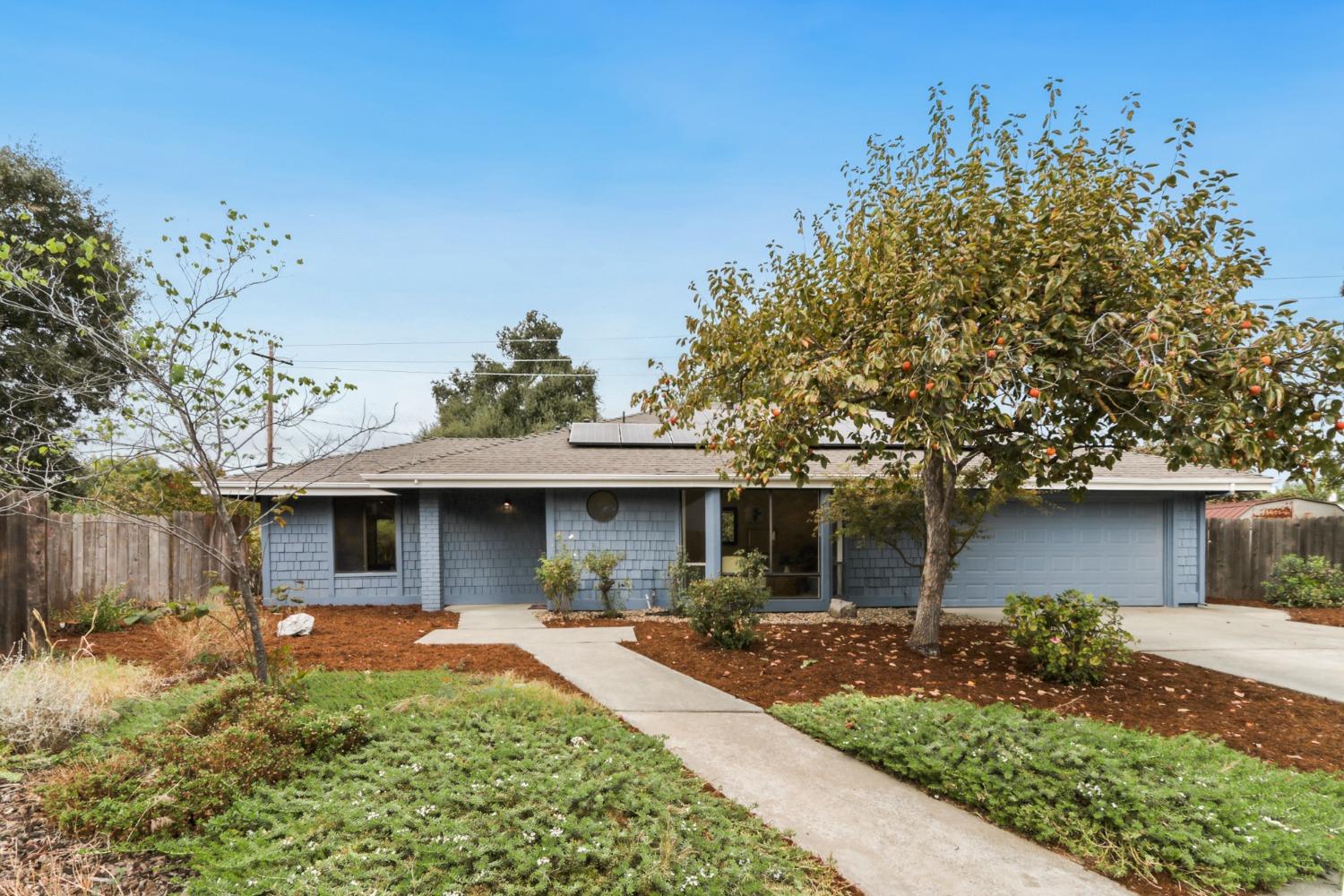 Photo of 10 Clover Ct in Woodland, CA