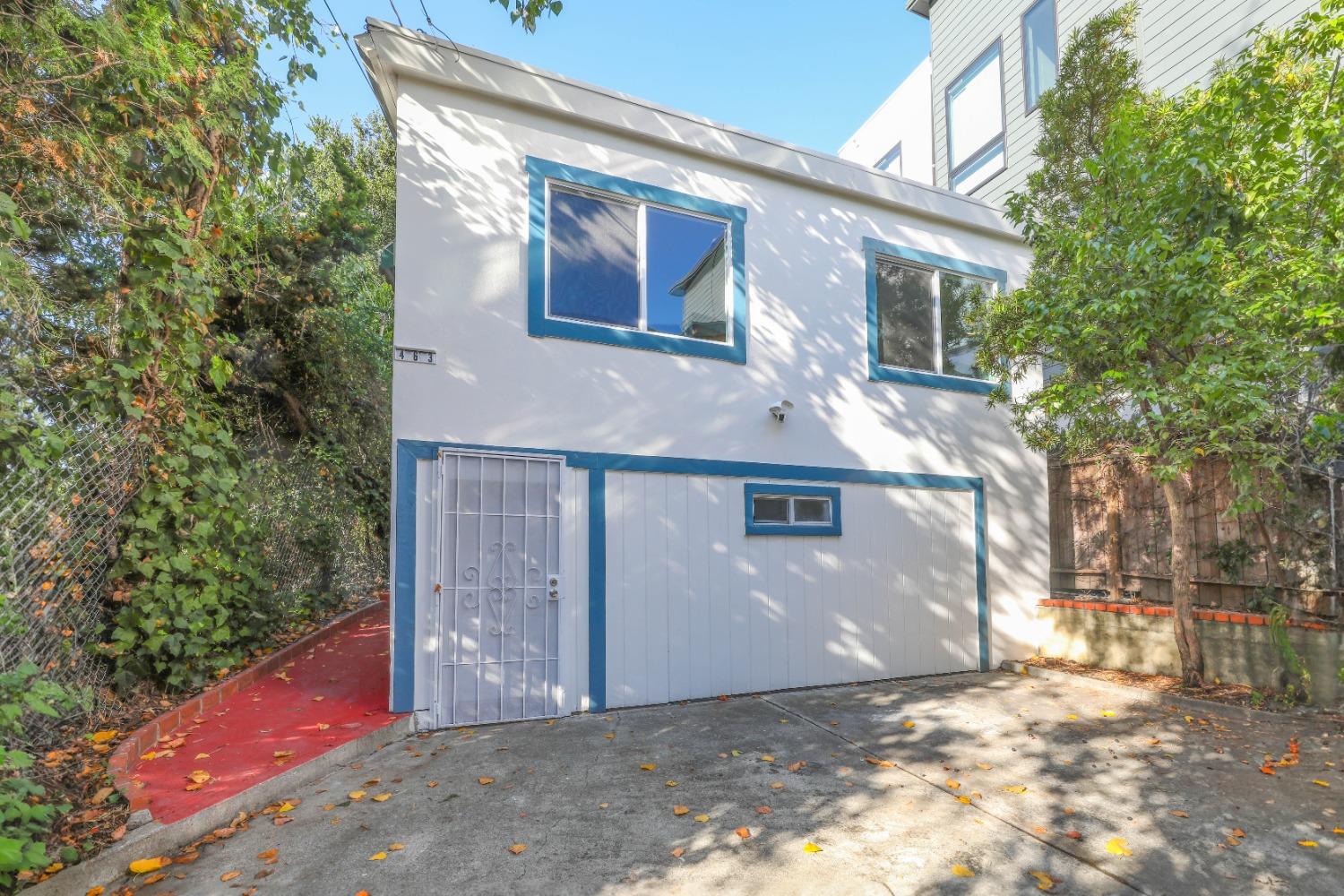 Photo of 463 Jean St in Oakland, CA