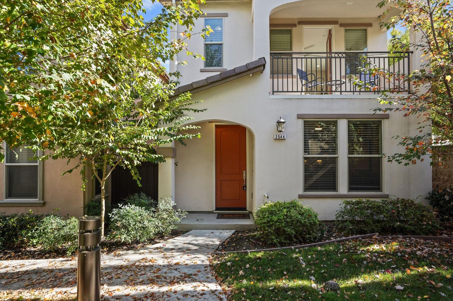 Photo of 2544 Villa Terrace Ln in Sacramento, CA