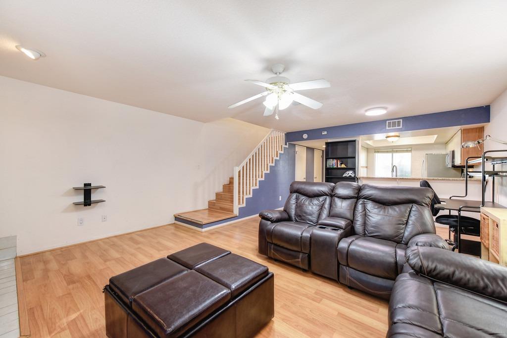 Photo #12: 223097143 Listing 
