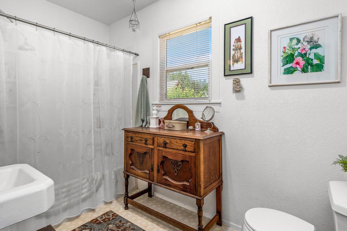 Detail Gallery Image 9 of 16 For 2915 Church St, Georgetown,  CA 95634 - 1 Beds | 1 Baths