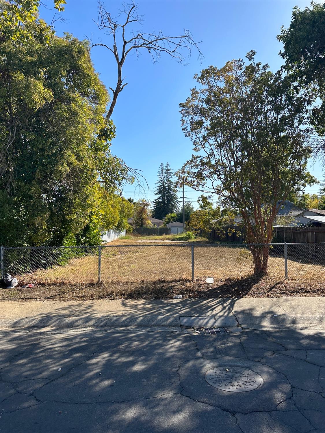 Photo of 2212 15th Ave in Sacramento, CA