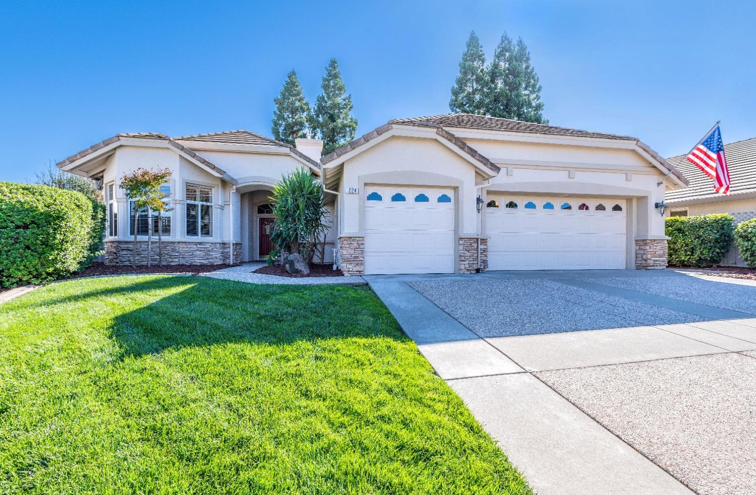 Photo of 224 Trolleybell Ct in Roseville, CA