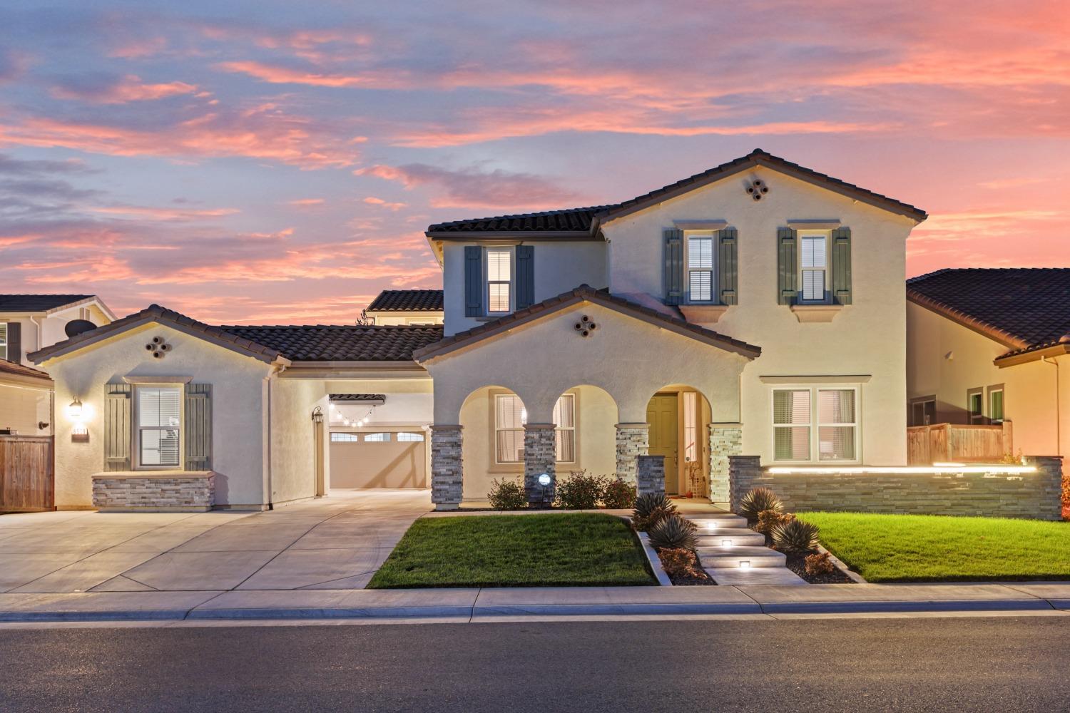 Photo of 8508 Alfama Wy in Elk Grove, CA