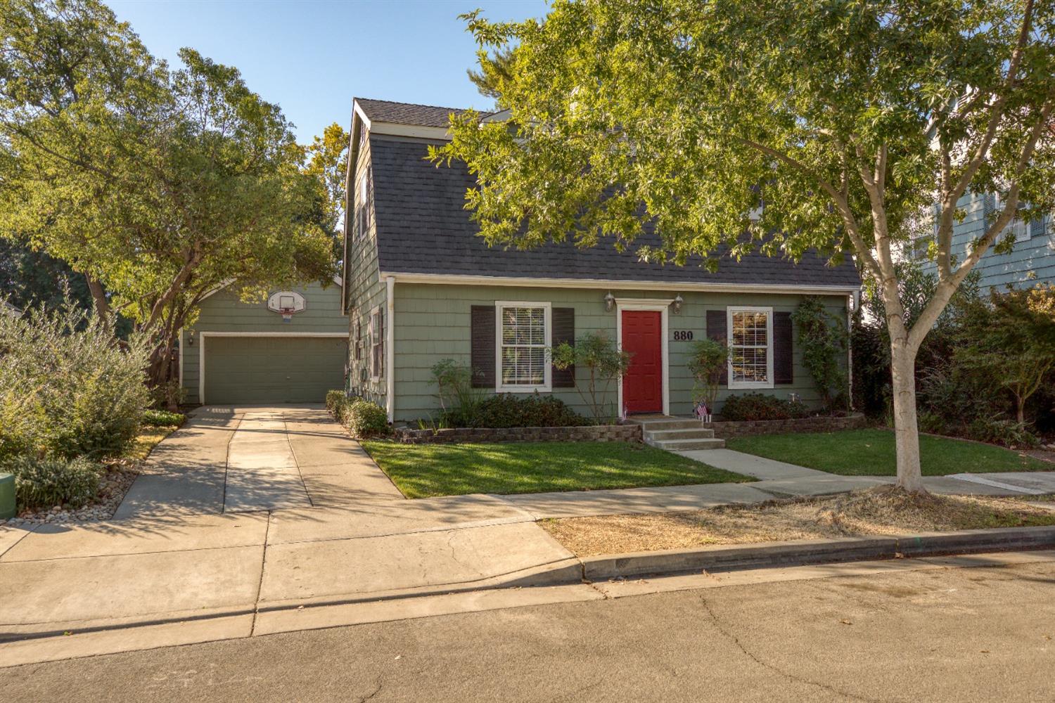 Photo of 880 Potsgrove Pl in Tracy, CA