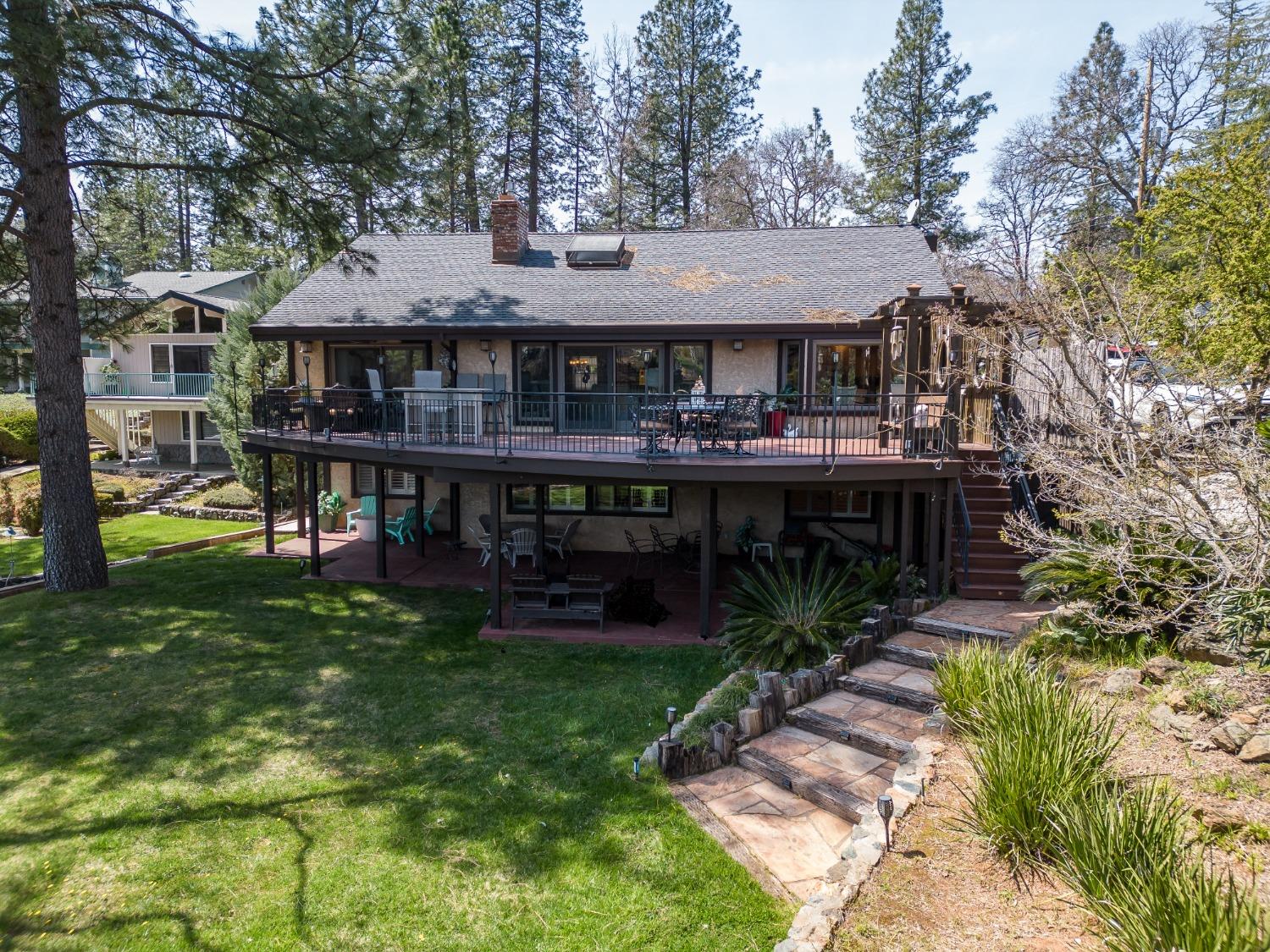 Photo of 11230 Lakeshore So in Auburn, CA