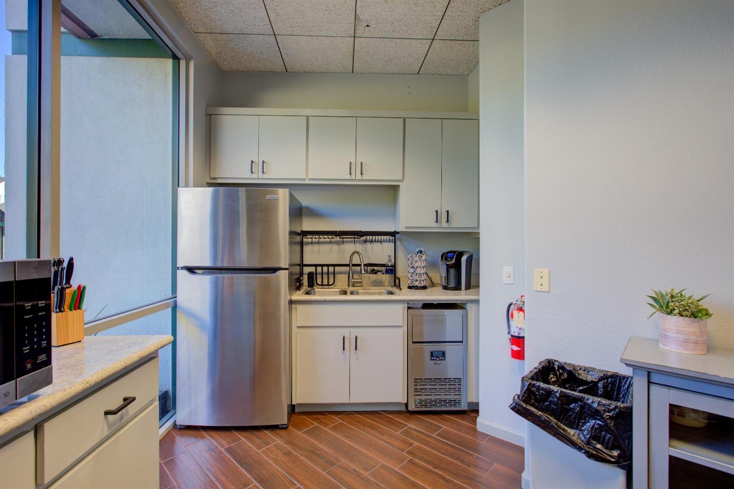 Detail Gallery Image 11 of 21 For 809 Sylvan Ave #200,  Modesto,  CA 95350 - – Beds | – Baths