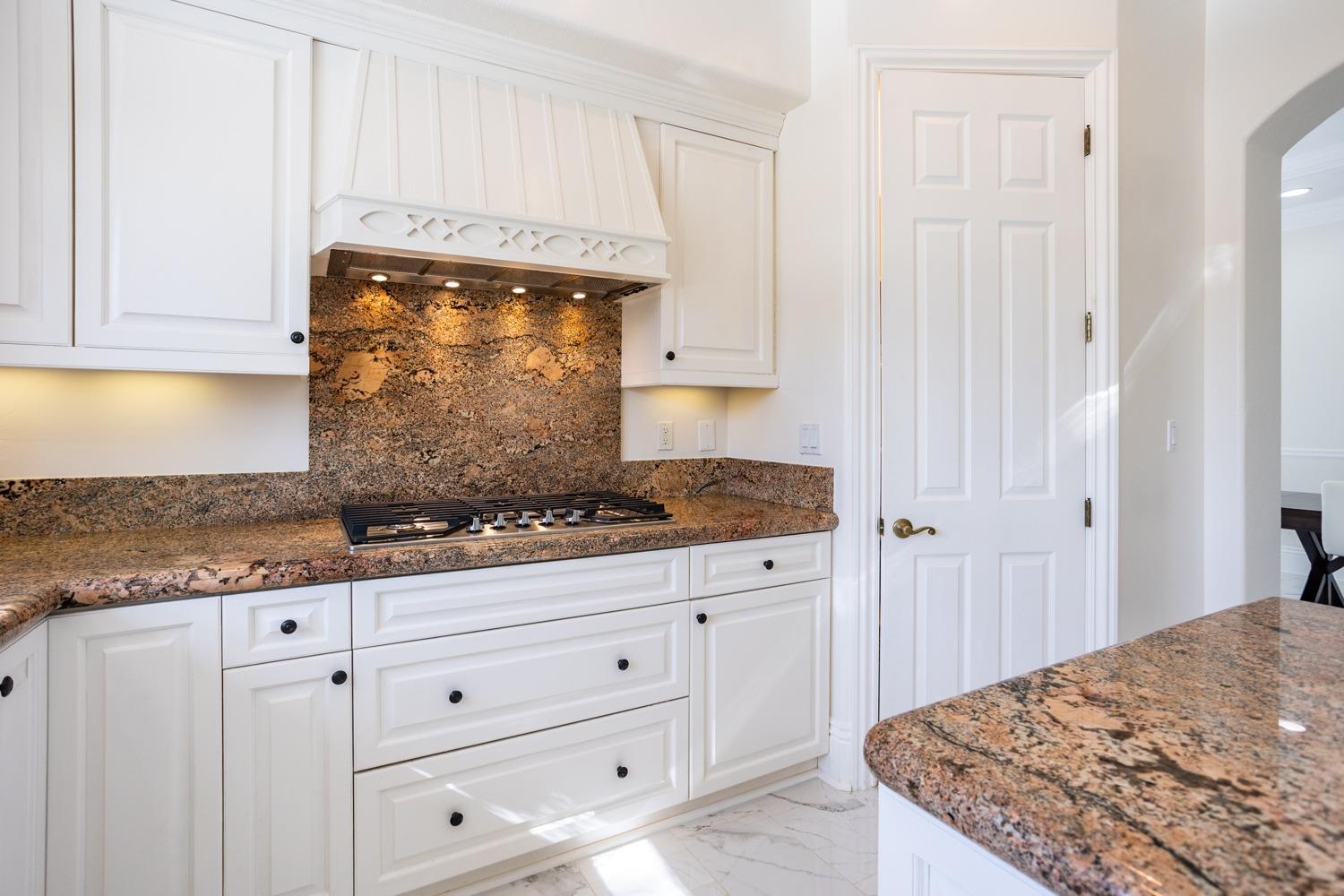 Detail Gallery Image 21 of 52 For 9624 Gray Fox Ct, Oakdale,  CA 95361 - 5 Beds | 3/1 Baths