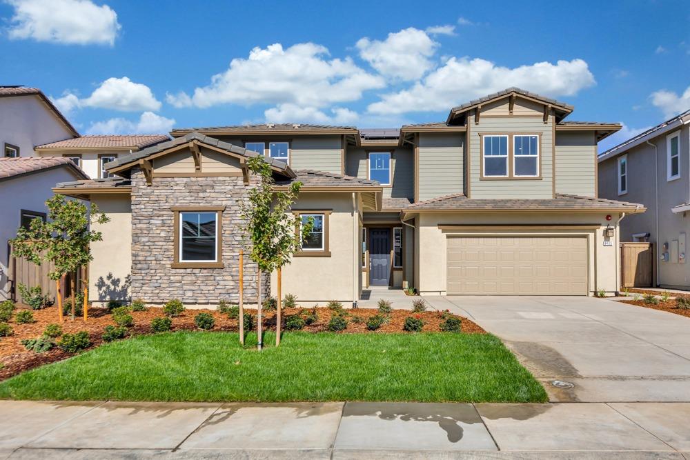 Photo of 8435 Haley Cir in Elk Grove, CA
