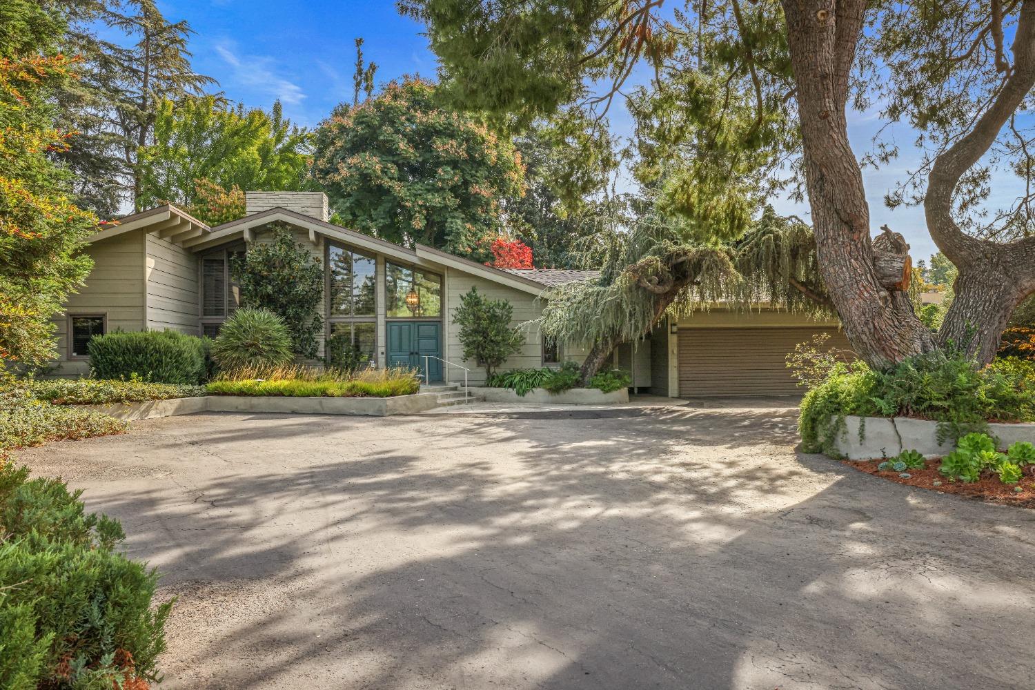Photo of 7108 Del Rio Dr in Modesto, CA