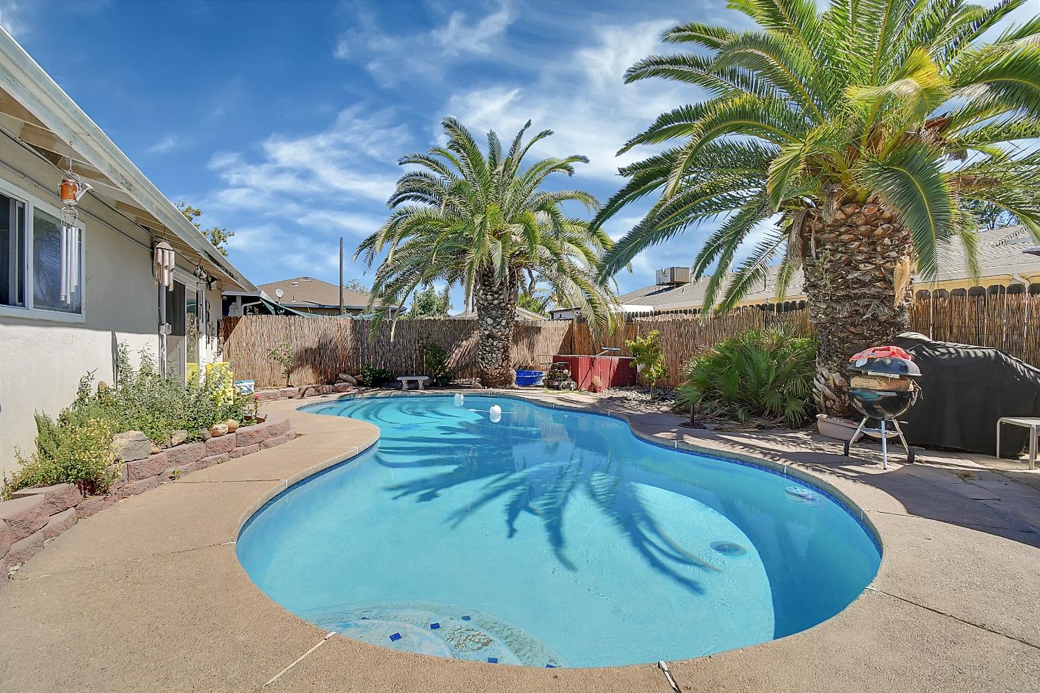 Photo of 7000 Rio Linda Blvd in Rio Linda, CA
