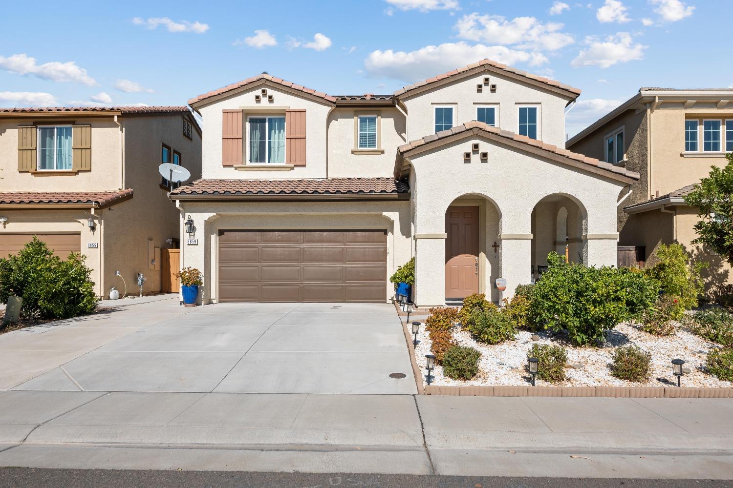 Photo of 8859 Gelderland Wy in Sacramento, CA