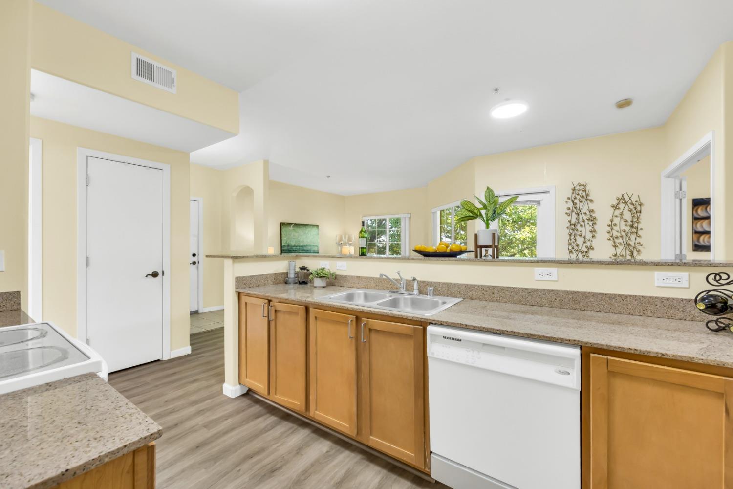 Photo #14: 223106849 Listing: Photo #14