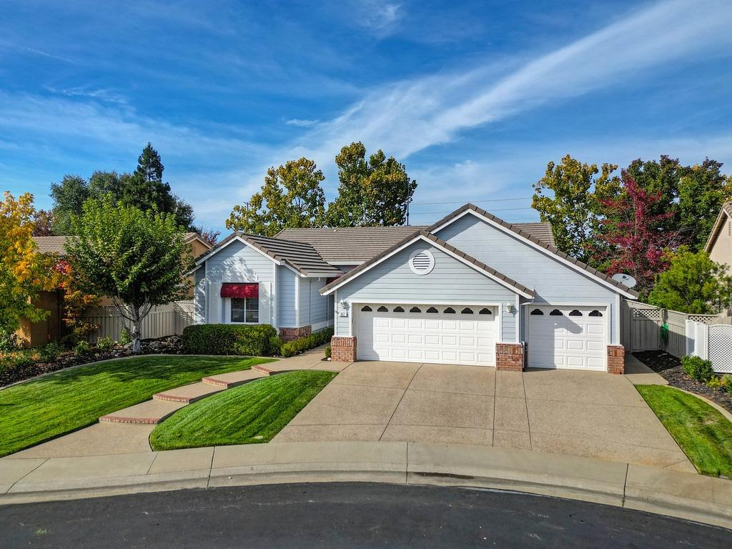Photo of 357 School House Ct in Roseville, CA