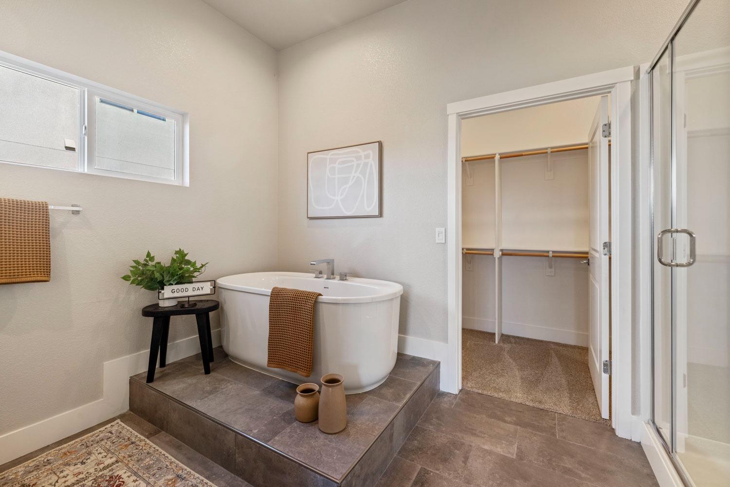 Detail Gallery Image 19 of 60 For 1211 Heavenly Cir, Stockton,  CA 95209 - 3 Beds | 2 Baths