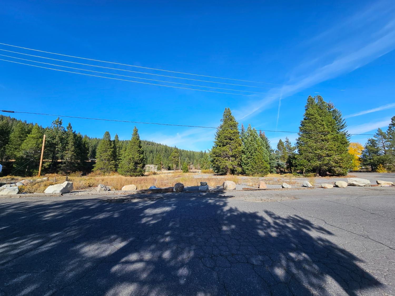 12296 Deerfield Drive, Truckee, California image 5