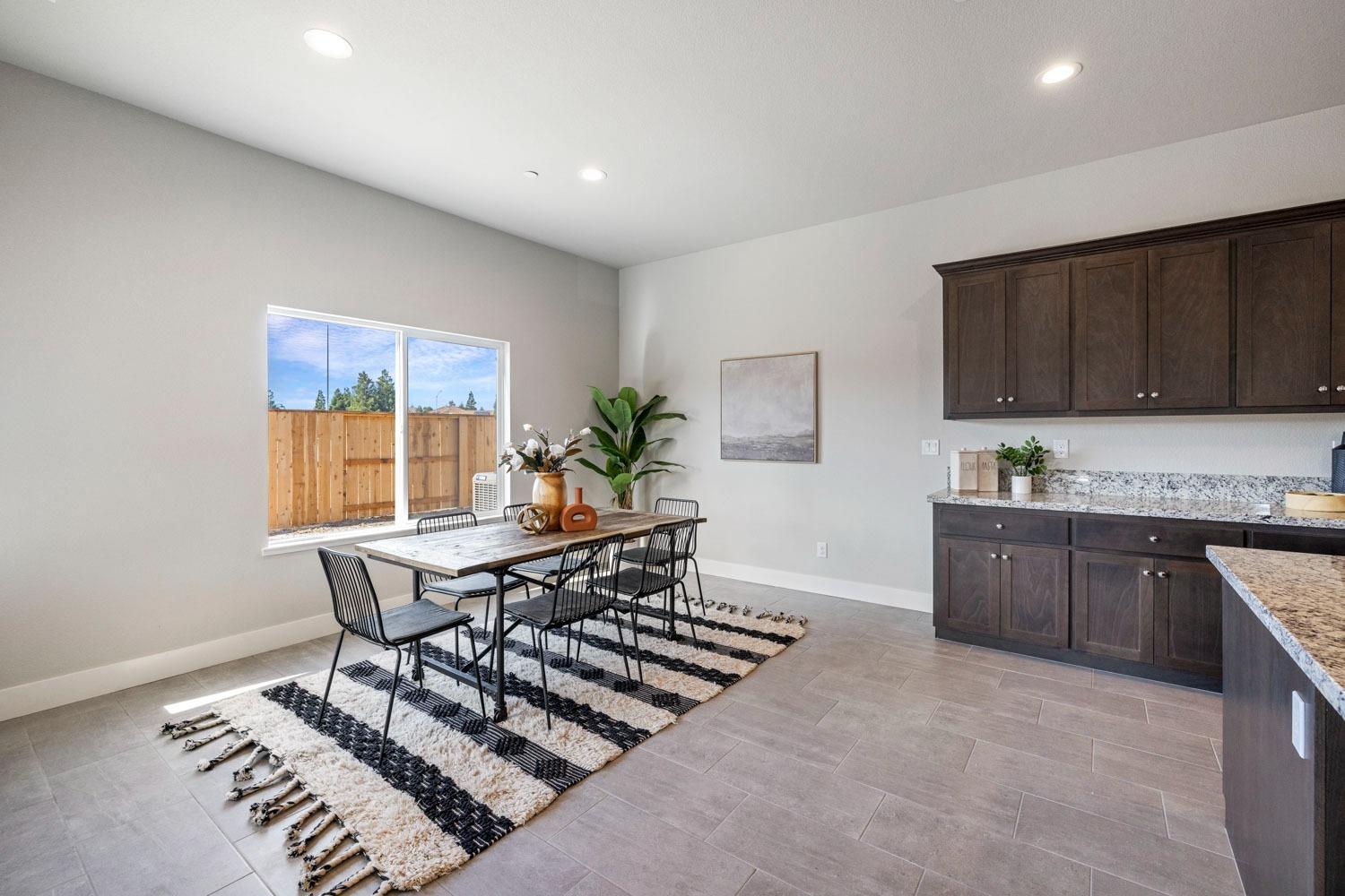 Detail Gallery Image 33 of 60 For 1211 Heavenly Cir, Stockton,  CA 95209 - 3 Beds | 2 Baths