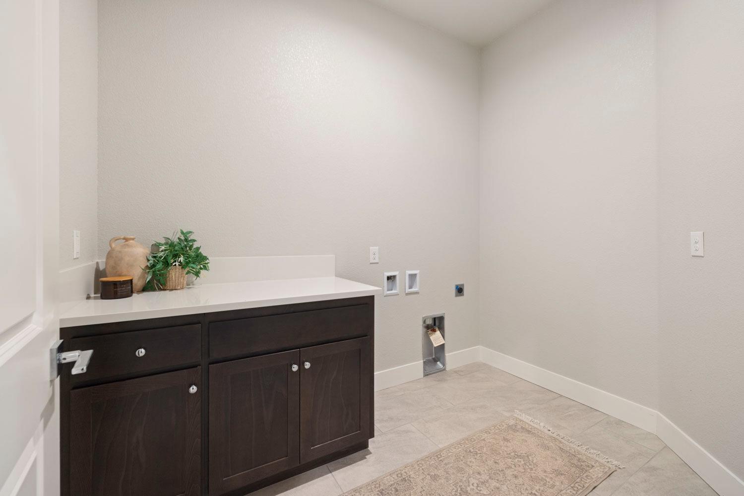 Detail Gallery Image 16 of 60 For 1211 Heavenly Cir, Stockton,  CA 95209 - 3 Beds | 2 Baths