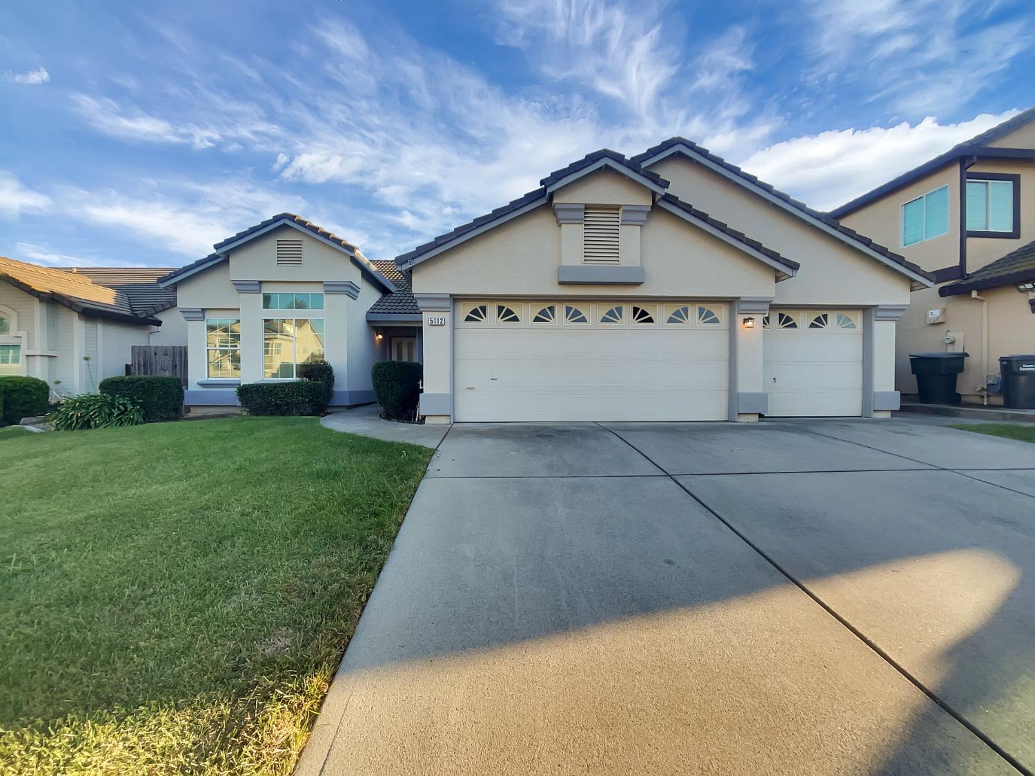 Detail Gallery Image 1 of 1 For 5112 Homeland Ct, Antelope,  CA 95843 - 4 Beds | 2 Baths