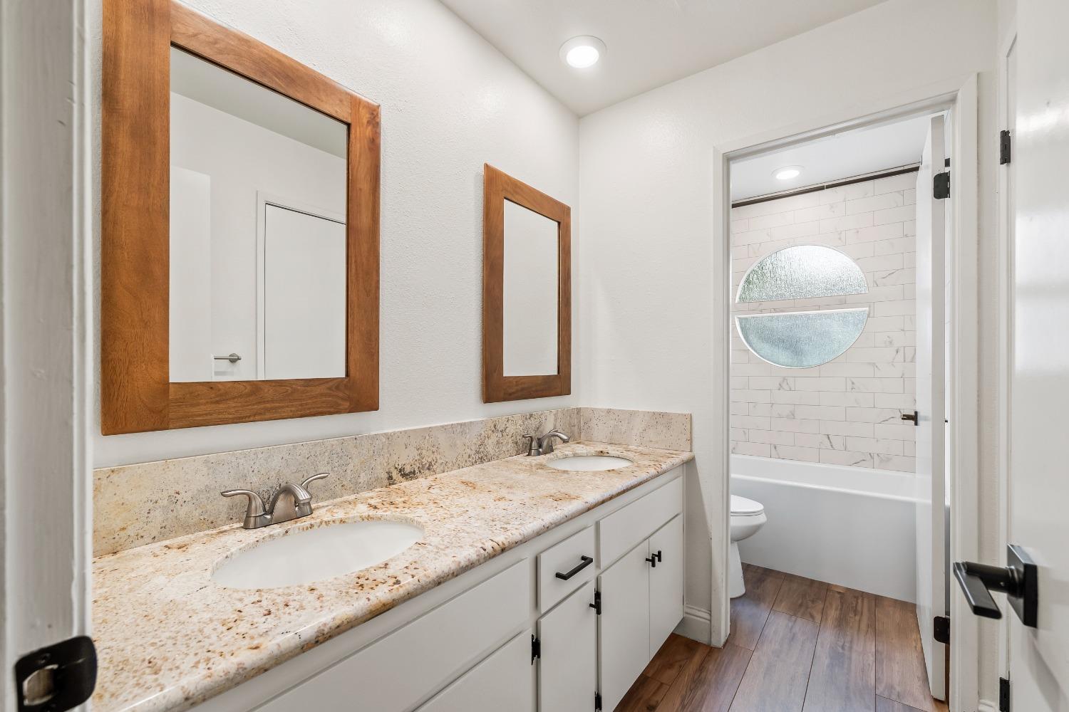 Photo #18: 223095669 Listing: Photo #18